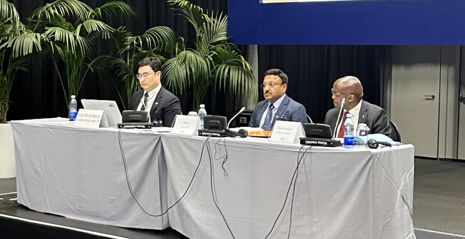 CEC Shri Rajiv Kumar chaired Extraordinary meeting of the Executive Board of the Association of World Election Bodies at Capetown, South Africa on 18th October,2022.